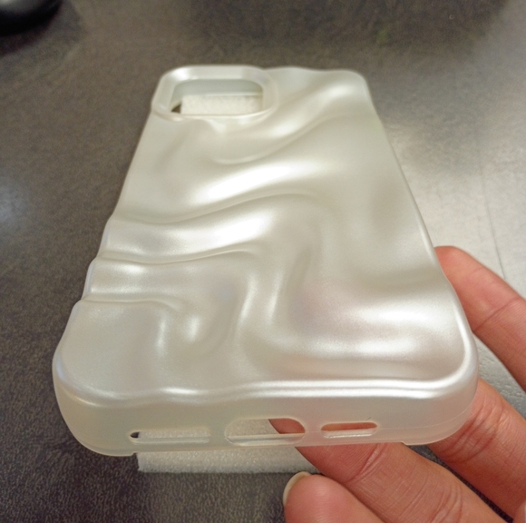 3D Bibbo White Patterned Fitted Case for iPhone 13 Pro Max - Picture 5 of 6